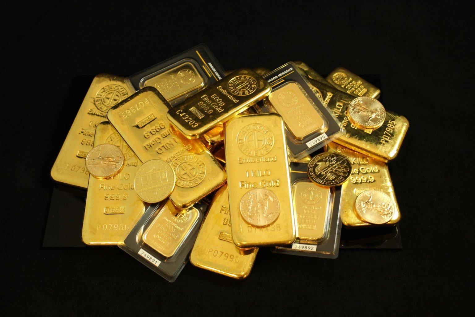 If You're Considering A Gold Investment, Read The Reviews